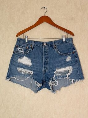 Levi’s Women’s 501 Original Fit High Rise Jean Short Distressed in Med Wash 33
